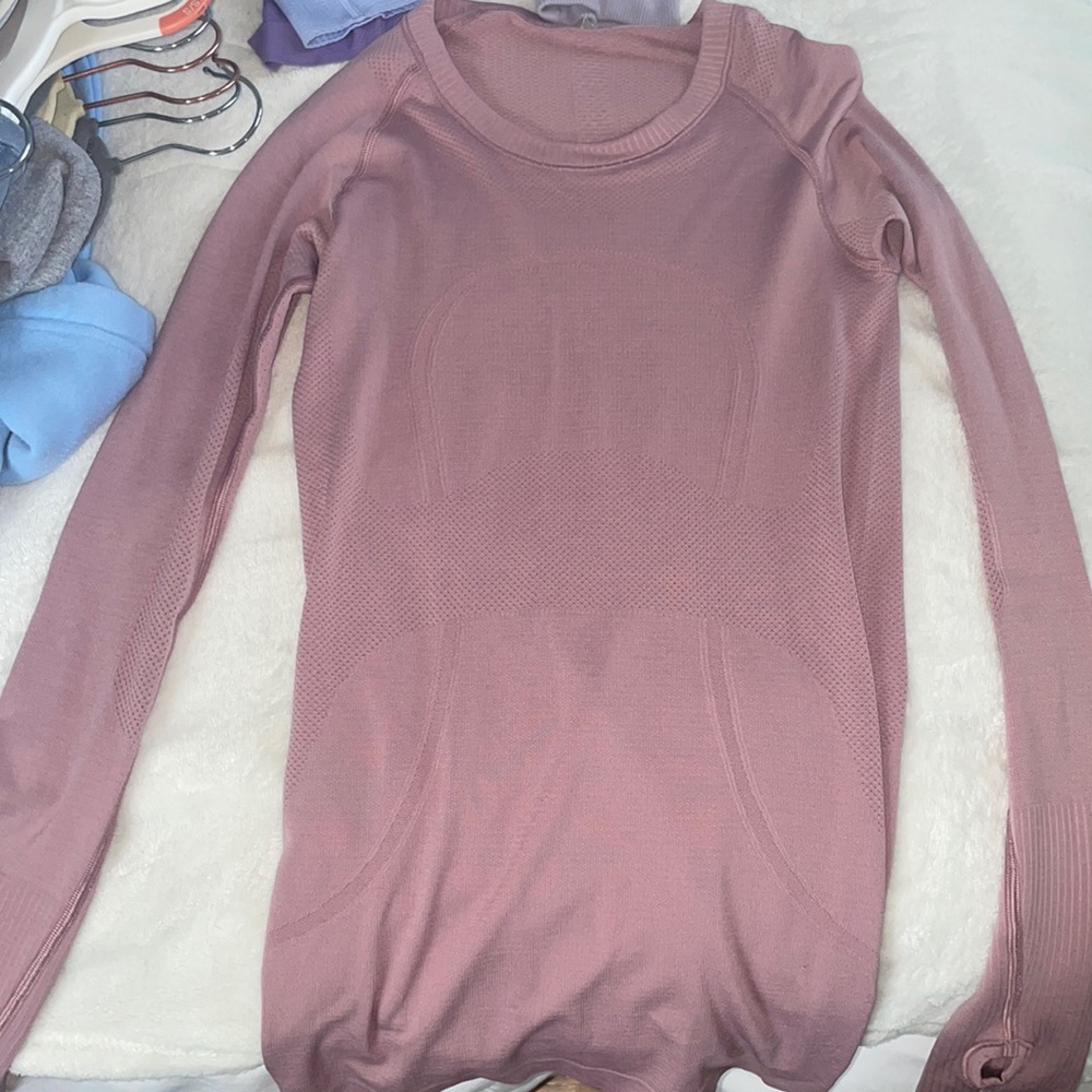 Lululemon swiftly tech top